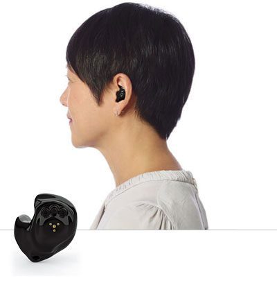 Ενδωτιαία ακουστικά βαρηκοΐας In-The-Ear τοποθετημένα στο αυτί